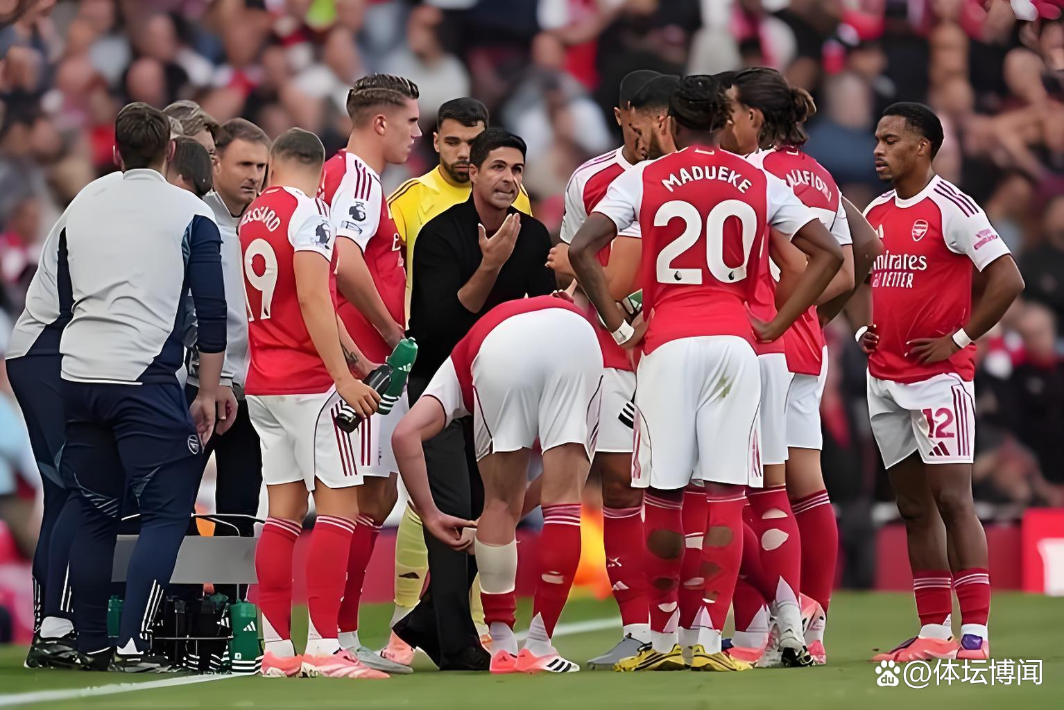 开云体育官网APP下载-包含赛后英超焦点战，阿森纳迎来里程碑，质疑声仍在，身体对抗强度拉满的词条